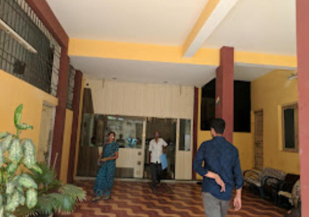 Hotel Mayur Restaurant Chandrapur Exterior foto